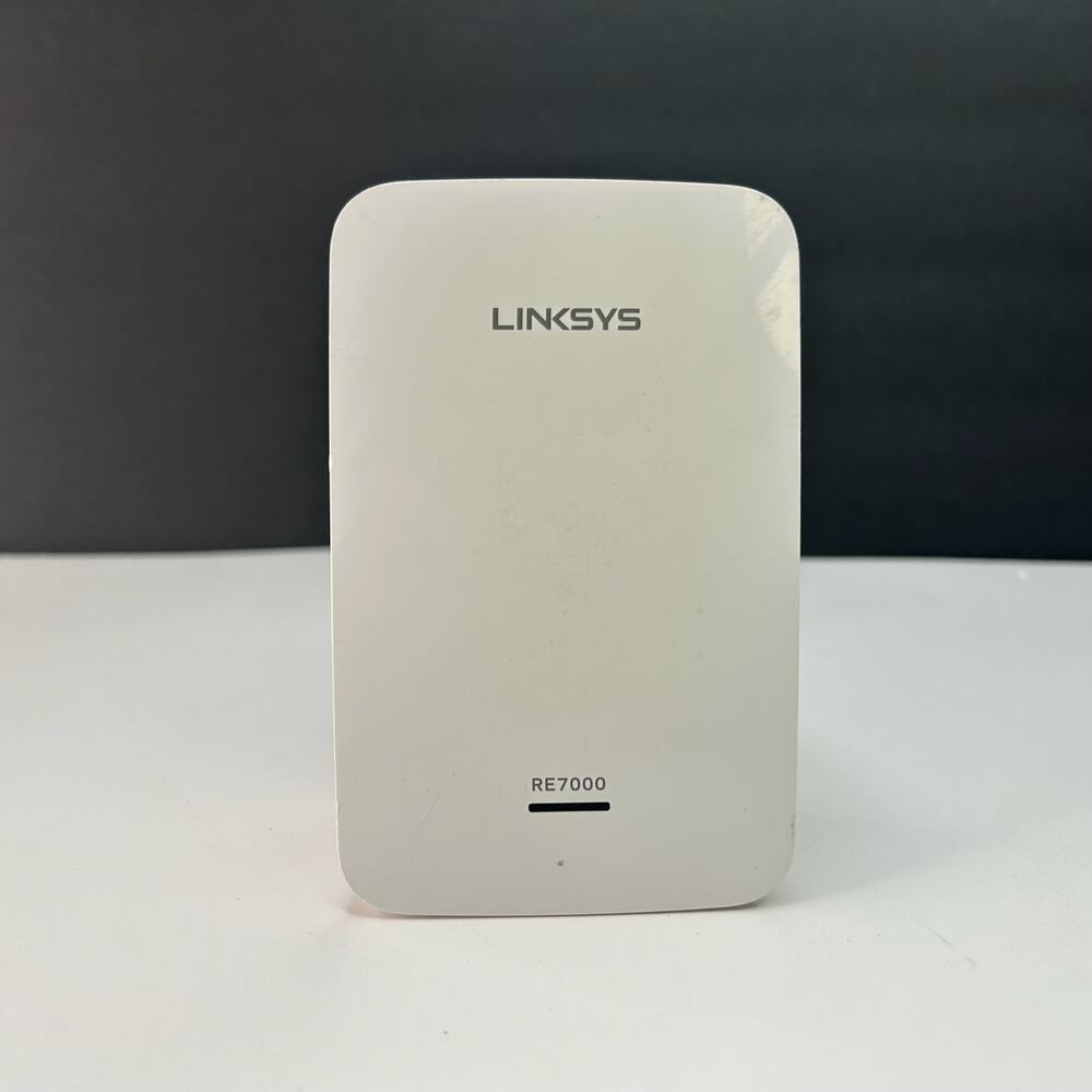 Linksys RE7000 Max-Stream AC1900 Dual-Band Wi-Fi Range Extender MU-MIMO White